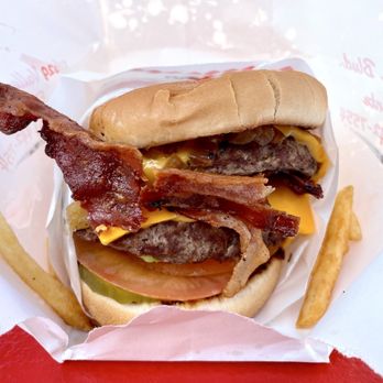 Art's Burgers - Bacon double cheeseburger - Burgers Near Me - El Monte, California Art's Burgers - Bacon double cheeseburger - Burgers Near Me - El Monte, California