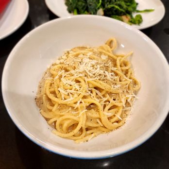 Villa Lulu - Bursting Cacio e Pepe: HEAVENLY! - Italian Near Me - New Haven, Connecticut Villa Lulu - Bursting Cacio e Pepe: HEAVENLY! - Italian Near Me - New Haven, Connecticut