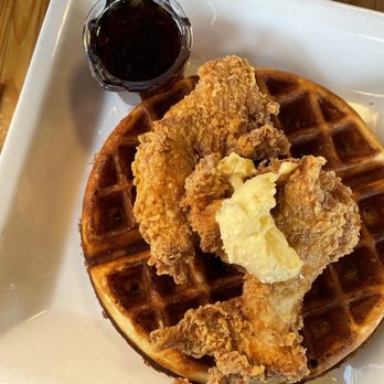 Daily Jam - Breakfast & Brunch Restaurant - Chicken and Waffles, yum! - New American Near Me - Tempe, Arizona