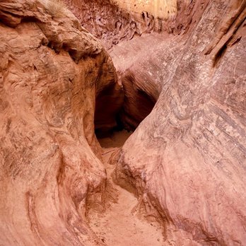 Leprechaun Canyon - Dead-end at one of the many side slot canyons along the wash - Hiking Near Me - Hanksville, Utah