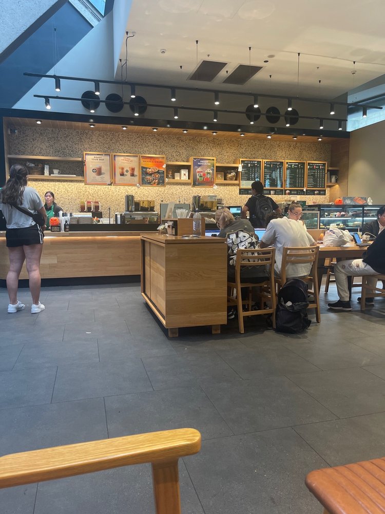 STARBUCKS Updated August 2024 Queens Plaza, Brisbane Queensland