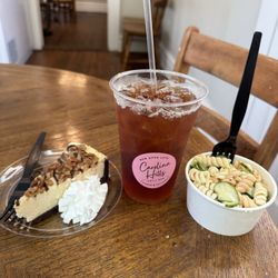 Carolina Hills Sandwich - Late lunch with my best-tea