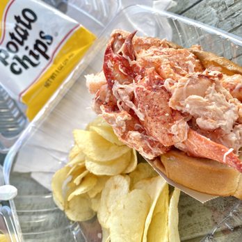 The Beach Plum - Lobster roll - Ice Cream & Frozen Yogurt Near Me - North Hampton, New Hampshire The Beach Plum - Lobster roll - Ice Cream & Frozen Yogurt Near Me - North Hampton, New Hampshire