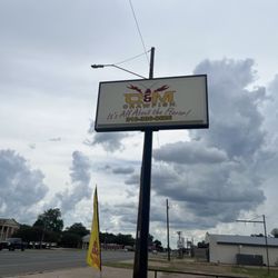 C and M Crawfish - Outside