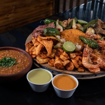 Taqueria La Furia - a large platter of food - Mexican Near Me - Indianapolis, Indiana Taqueria La Furia - a large platter of food - Mexican Near Me - Indianapolis, Indiana