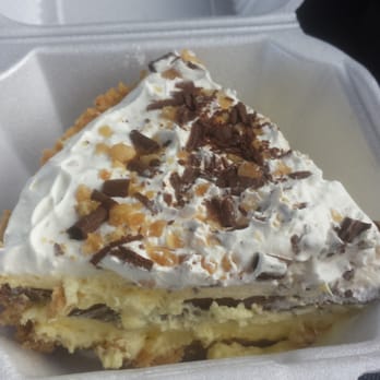 P Dubs Grille & Bar - Chocolate peanut butter banana cream pie...heaven - New American Near Me - Tehachapi, California