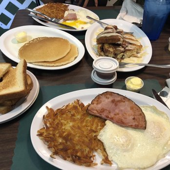 The Huddle - Food - American Near Me - San Diego, California The Huddle - Food - American Near Me - San Diego, California