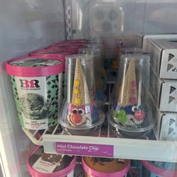 Baskin Robbins - Cute ice cream cones