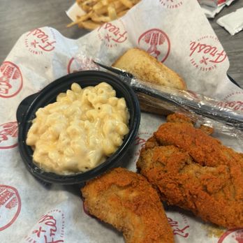 Slim Chickens - Spicy tenders , mac and cheese and toast - Salad Near Me - North Las Vegas, Nevada Slim Chickens - Spicy tenders , mac and cheese and toast - Salad Near Me - North Las Vegas, Nevada