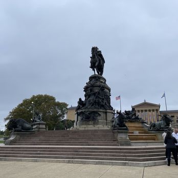 Washington Monument - Public Art Near Me - Philadelphia, Pennsylvania Washington Monument - Public Art Near Me - Philadelphia, Pennsylvania