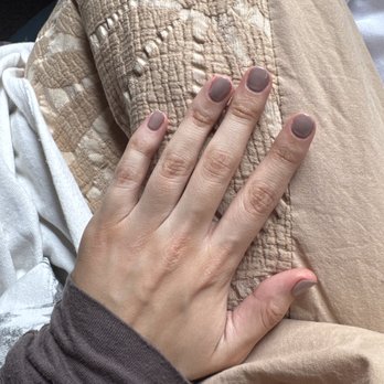 H.T. Nails - gel manicure - Nail Salons Near Me - Holland, Michigan