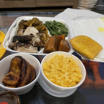 Island Express Restaurant - Beef patty, Jerk chicken&curry goat, Mac n cheese, yams, green beans and plantains - Caribbean Near Me - Elburn, Illinois