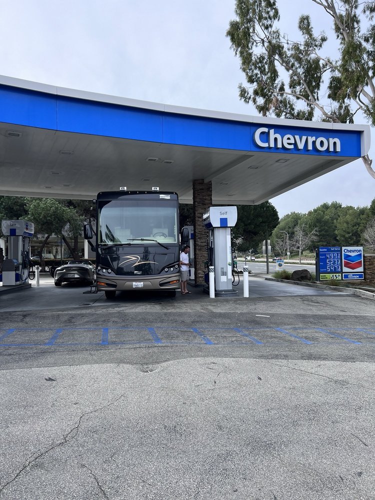 CHEVRON Updated September 2024 18 Photos & 28 Reviews 1550