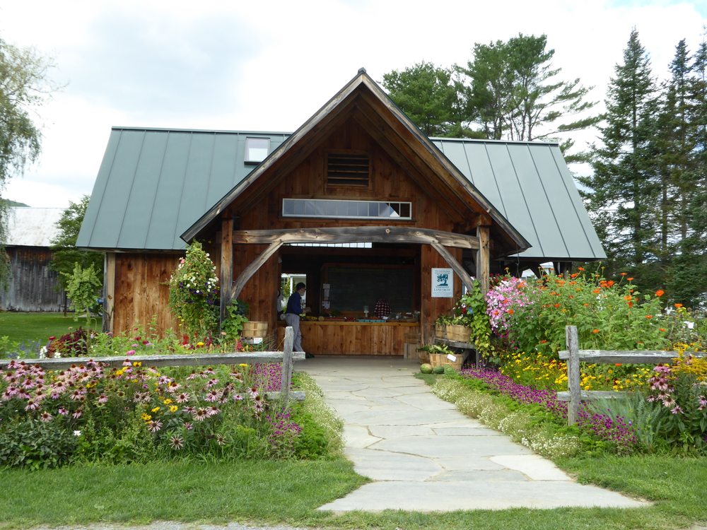 Crossroad Farm Logo