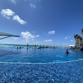 Hard Rock Hotel - Hotels Near Me - Cancún, ROO