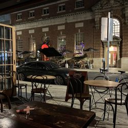 Khyber Pass Pub - Open air