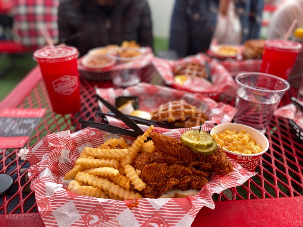 Hattie B's Hot Chicken - Nashville West