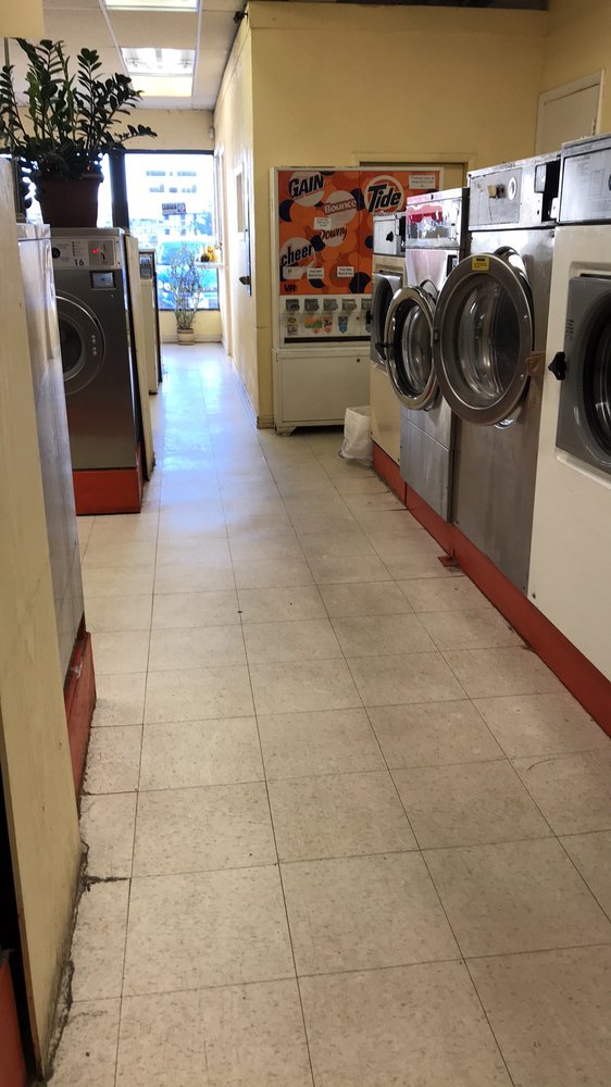 HAMPDEN WEST LAUNDROMAT Updated October 2024 11 Photos 9814 W