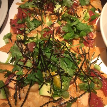 Yard House - Poke Nachos - New American Near Me - Austin, Texas