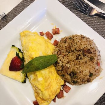 Moena Café - Sausage Omelette with avocado and fried rice - Cafes Near Me - Honolulu, Hawaii Moena Café - Sausage Omelette with avocado and fried rice - Cafes Near Me - Honolulu, Hawaii