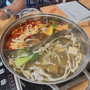 Saladang Thai Kitchen - Spicy beef and vegetable hot pot - Seafood Near Me - Sanford, North Carolina Saladang Thai Kitchen - Spicy beef and vegetable hot pot - Seafood Near Me - Sanford, North Carolina