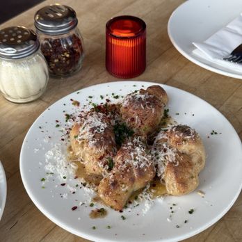 Tivoli - Garlic knots - Pizza Near Me - Seattle, Washington
