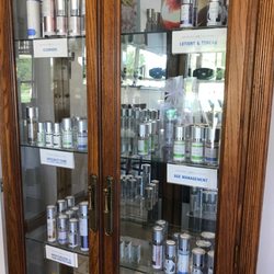 Boutique Mia' Bella & Skin Serenity - Rhonda Allison skin care.