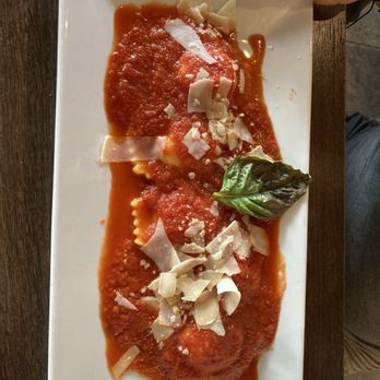 Piazza Italia - Ravioli di Aragosta Special - Italian Near Me - Orlando, Florida Piazza Italia - Ravioli di Aragosta Special - Italian Near Me - Orlando, Florida