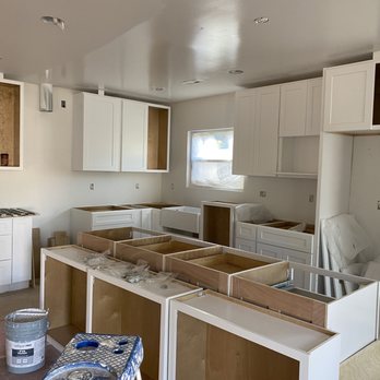 New Cali Construction - a kitchen being remodeled - General Contractors Near Me - Culver City, California New Cali Construction - a kitchen being remodeled - General Contractors Near Me - Culver City, California