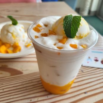Elephant Garden Creamery - Ice Cream & Frozen Yogurt Near Me - Vancouver, British Columbia