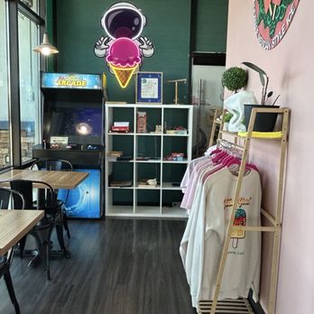 La Paleta - Merch and games - Ice Cream & Frozen Yogurt Near Me - Las Vegas, Nevada