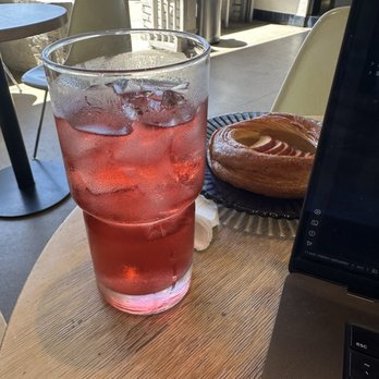 Stumptown Coffee Roasters - Iced tea and apple danish - Coffee & Tea Near Me - Pasadena, California Stumptown Coffee Roasters - Iced tea and apple danish - Coffee & Tea Near Me - Pasadena, California