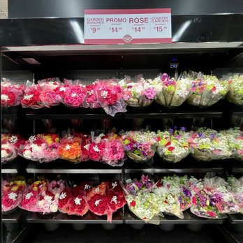 BJ's Wholesale Club - Flower bouquets. Very good price. - Wholesale Stores Near Me - Wappingers Falls, New York BJ's Wholesale Club - Flower bouquets. Very good price. - Wholesale Stores Near Me - Wappingers Falls, New York