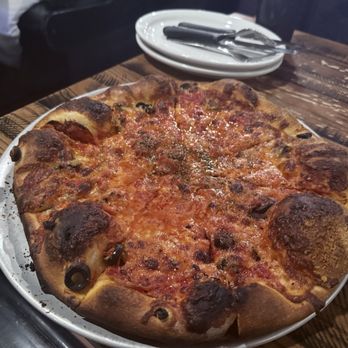 Santarpio's Pizza - Pizza Near Me - Boston, Massachusetts