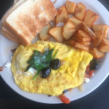 The Main Street cafe - an omelet, french fries, and toast - Coffee & Tea Near Me - Wallingford, Vermont