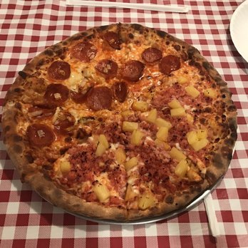 Giovanni's Pizzeria - 12 inch pizza (1/2 Canadian bacon & pineapple, 1/2 pepperoni & onion) - Pizza Near Me - Albuquerque, New Mexico