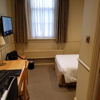 The Swan Hotel - Tiny little room - Hotels Near Me - Stafford, STS