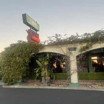 La Strada - Restaurant - Italian Near Me - San Pablo, California