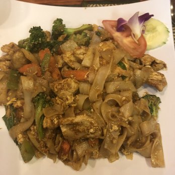 Lamai Thai Restaurant - Drunken noodles with chicken Asked to make them extra spicy - Thai Near Me - Jacksonville, Florida Lamai Thai Restaurant - Drunken noodles with chicken Asked to make them extra spicy - Thai Near Me - Jacksonville, Florida