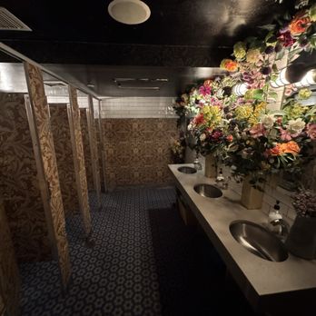 Dutch Freds - Women's bathroom - Cocktail Bars Near Me - New York, New York Dutch Freds - Women's bathroom - Cocktail Bars Near Me - New York, New York