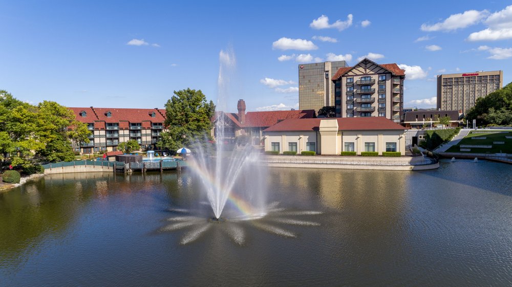 SHERATON WESTPORT CHALET HOTEL ST. LOUIS Updated September 2024 121