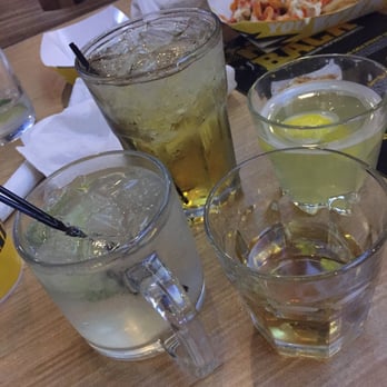 Buffalo Wild Wings - Great drinks and good service! - American Near Me - Thornton, Colorado