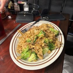 Pad See Ew with chicken