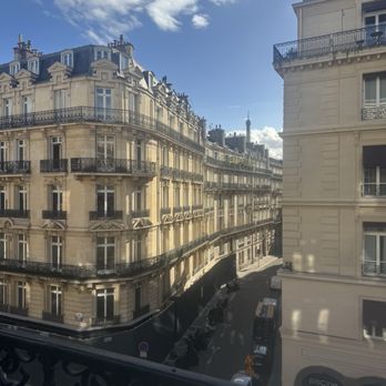 Hôtel Grand Powers - View from 3 rd floor - Hotels Near Me - Paris, 01
