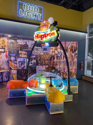 District Eat & Play by null