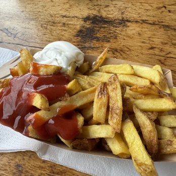 Burgermeister - Fast Food Near Me - Berlin, BE