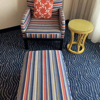 Renaissance Boston Seaport District - Chaise & Ottoman - Hotels Near Me - Boston, Massachusetts