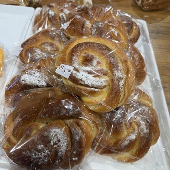 85°C Bakery Cafe-Arrowhead Ranch - Bread - Bakeries Near Me - Glendale, Arizona
