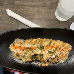 Doke Sushi - This was nicely presented.  It's fully cooked sushi roll .