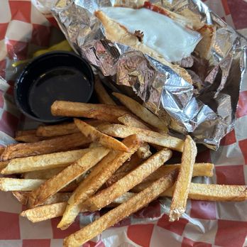 Mama T’s Italian Eatery - Mamas supreme italian beef from the Lunch menu - Italian Near Me - Elkhorn, Wisconsin Mama T’s Italian Eatery - Mamas supreme italian beef from the Lunch menu - Italian Near Me - Elkhorn, Wisconsin